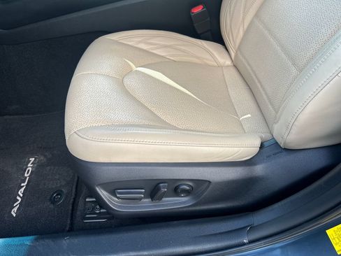 Certified 2020 Toyota Avalon Limited w/ Advanced Safety Package FWD image 31