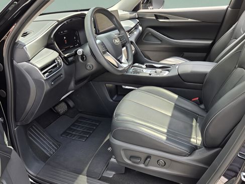Used 2023 INFINITI QX60 Luxe w/ Cargo Package FWD image 12