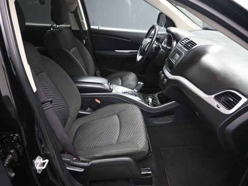 Used 2020 Dodge Journey SE w/ SE Popular Equipment Group image 35