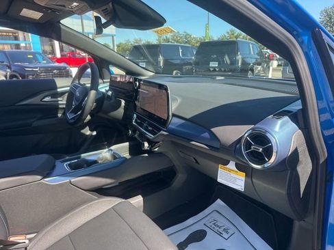 New 2026 Chevrolet Equinox EV LT image 34