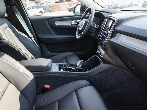 New 2026 Volvo XC40 B4 Plus w/ Climate Package image 17