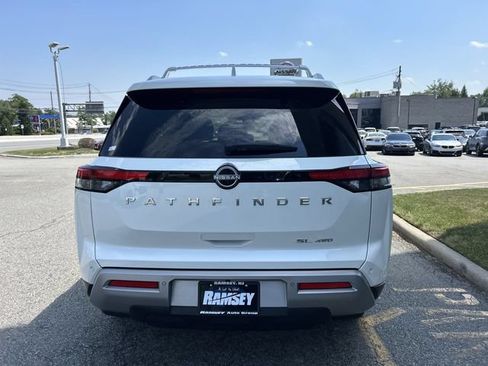 Certified 2024 Nissan Pathfinder SL AWD/4WD image 7