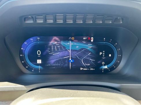 Used 2025 Volvo XC90 B5 Plus AWD/4WD image 23