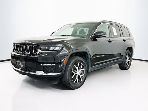 Used 2024 Jeep Grand Cherokee L Limited w/ Luxury Tech Group II image 3