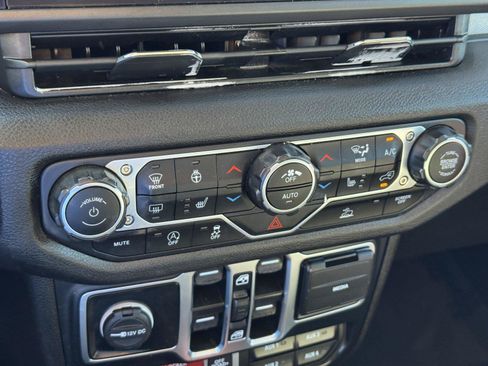 Certified 2025 Jeep Wrangler Unlimited Sport AWD/4WD image 19
