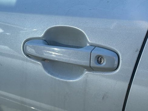 Used 2020 Toyota C-HR LE image 7