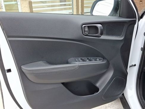 New 2026 Hyundai Venue SEL FWD image 12