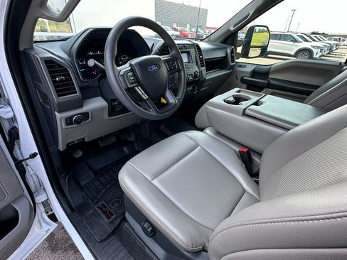 Used 2022 Ford F250 XL w/ Power Equipment Group RWD image 8