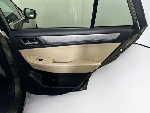 Used 2015 Subaru Outback 2.5i Premium image 29