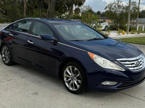 Used 2012 Hyundai Sonata SE w/ Navigation & Sunroof Pkg image 5