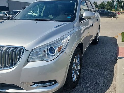 Used 2016 Buick Enclave Leather AWD/4WD image 2