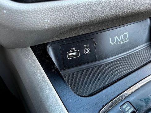 Used 2016 Kia Sedona LX w/ Option Group 020 image 30