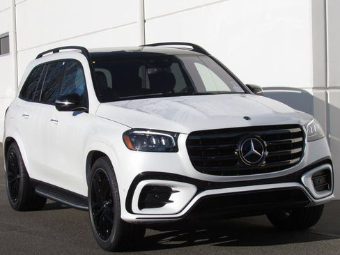 New 2026 Mercedes-Benz GLS 450 4MATIC image 2
