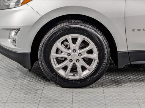 Used 2021 Chevrolet Equinox LS image 33