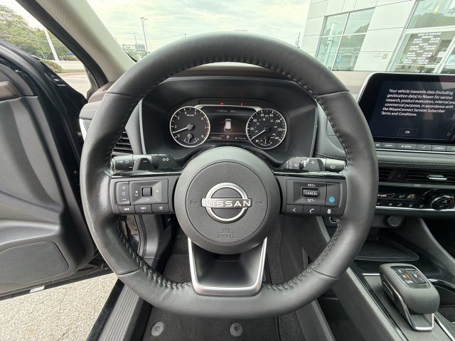 Certified 2023 Nissan Rogue SV w/ SV Premium B Package AWD/4WD image 18