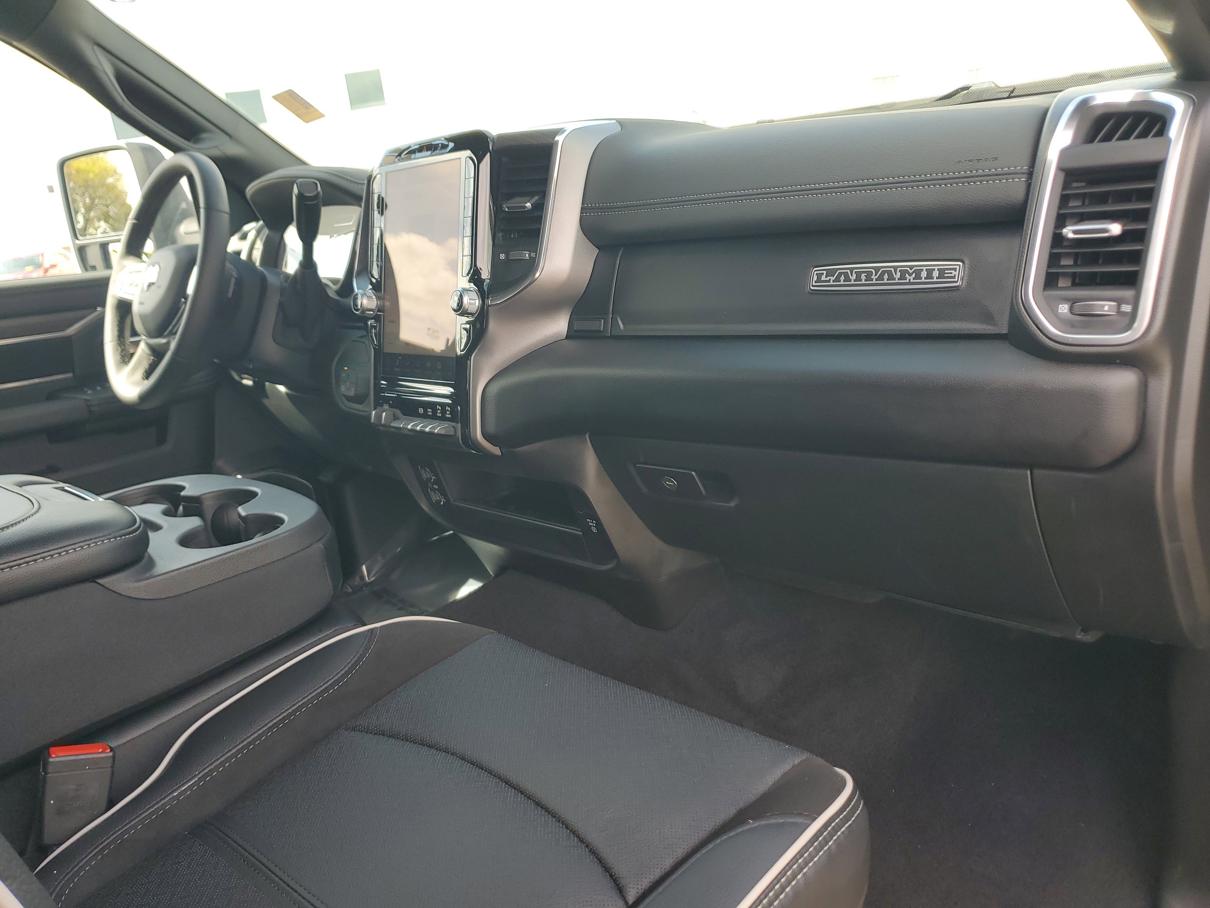 Used 2026 RAM 2500 Laramie AWD/4WD image 18