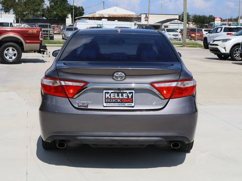 Used 2016 Toyota Camry XSE w/ Advanced Technology Package FWD image 8