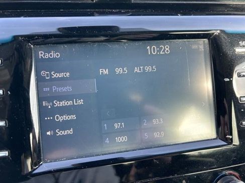 Used 2019 Toyota Camry L image 26