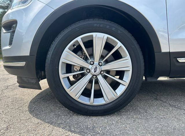 Used 2018 Ford Explorer Limited AWD/4WD image 11