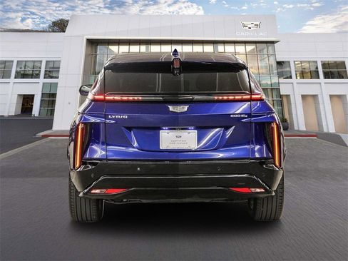 Certified 2024 Cadillac Lyriq Sport image 7