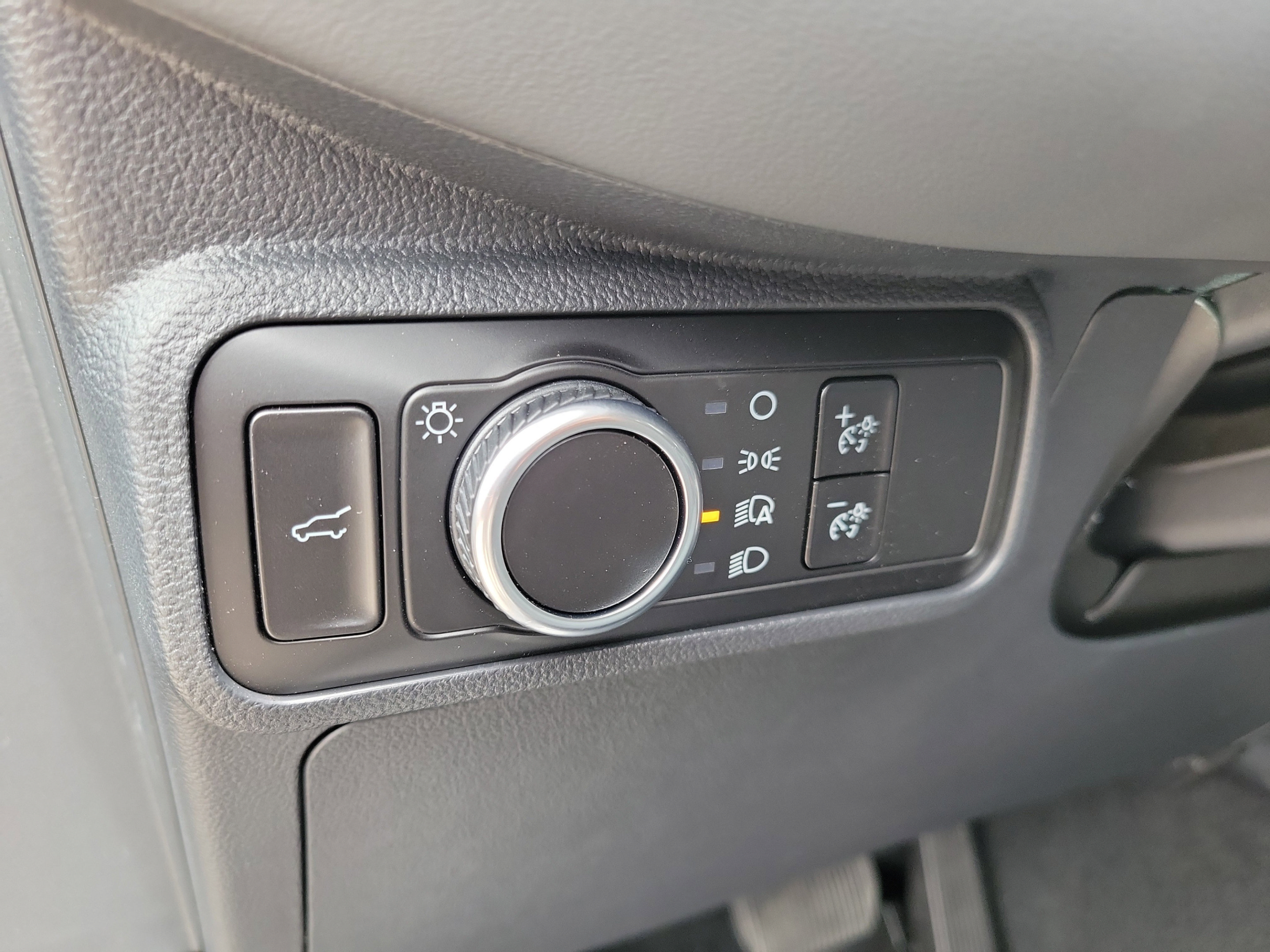New 2026 Ford Explorer Active RWD image 20