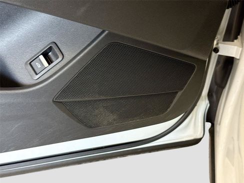 Used 2023 Audi Q4 e-tron Premium Plus w/ Premium Plus RWD image 19