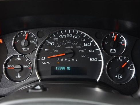 Used 2024 GMC Savana 2500 w/ Driver Convenience Package image 12