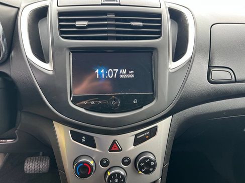 Used 2015 Chevrolet Trax LT FWD image 30