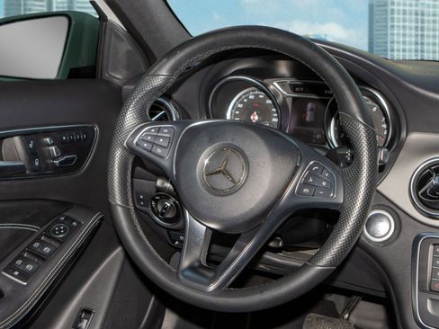 Used 2020 Mercedes-Benz GLA 250 w/ Convenience Package image 22