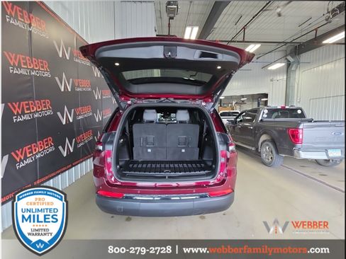 Used 2024 Jeep Grand Cherokee L Limited w/ Black Appearance Package AWD/4WD image 7