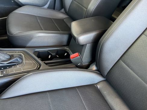 Certified 2020 Volkswagen Tiguan SEL w/ Tiguan Three-Row MDO Package FWD image 28