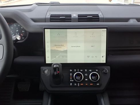 New 2026 Land Rover Defender 130 X-Dynamic SE AWD/4WD image 17