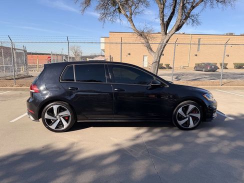 Used 2020 Volkswagen GTI SE image 8