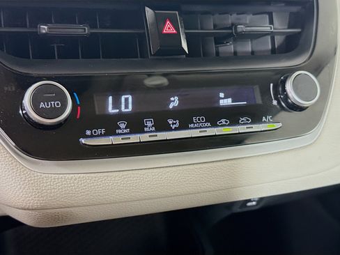 Used 2024 Toyota Corolla LE FWD image 17