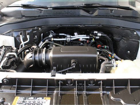 Used 2021 Ford Explorer XLT w/ Equipment Group 202A AWD/4WD image 40