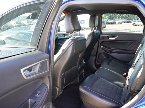 Used 2023 Ford Edge ST-Line w/ Class II Trailer Tow Package AWD/4WD image 17