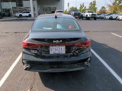 Used 2023 Kia Forte LXS w/ LXS Technology Package FWD image 7