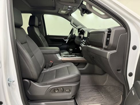 Used 2023 GMC Sierra 1500 SLT w/ SLT Premium Package image 34