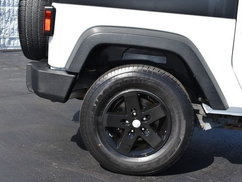 Used 2015 Jeep Wrangler Sport w/ Quick Order Package 24S AWD/4WD image 5