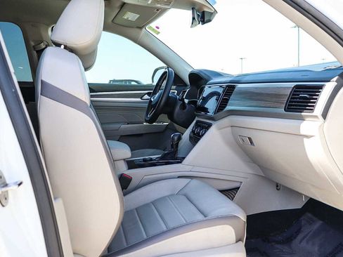 Used 2021 Volkswagen Atlas SEL Premium image 17