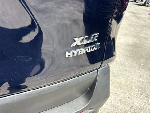 Used 2022 Toyota RAV4 XLE Premium AWD/4WD image 25