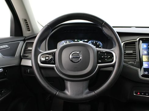 Used 2022 Volvo XC90 T5 Momentum FWD image 26