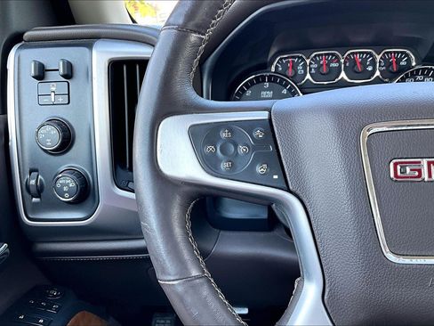 Used 2014 GMC Sierra 1500 SLT w/ SLT Crew Cab Value Package AWD/4WD image 19