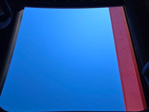 Used 2023 Fisker Ocean Extreme image 23