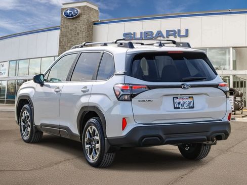 Used 2025 Subaru Forester Premium AWD/4WD image 8