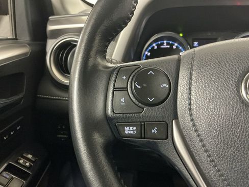 Used 2017 Toyota RAV4 Limited image 14