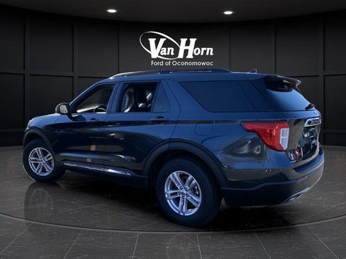 Certified 2022 Ford Explorer XLT w/ Equipment Group 202A image 3