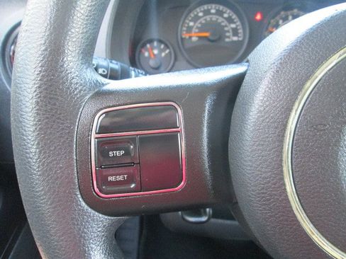 Used 2014 Jeep Patriot Sport w/ Power Value Group AWD/4WD image 16