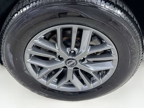 Used 2023 Nissan Rogue S FWD image 38