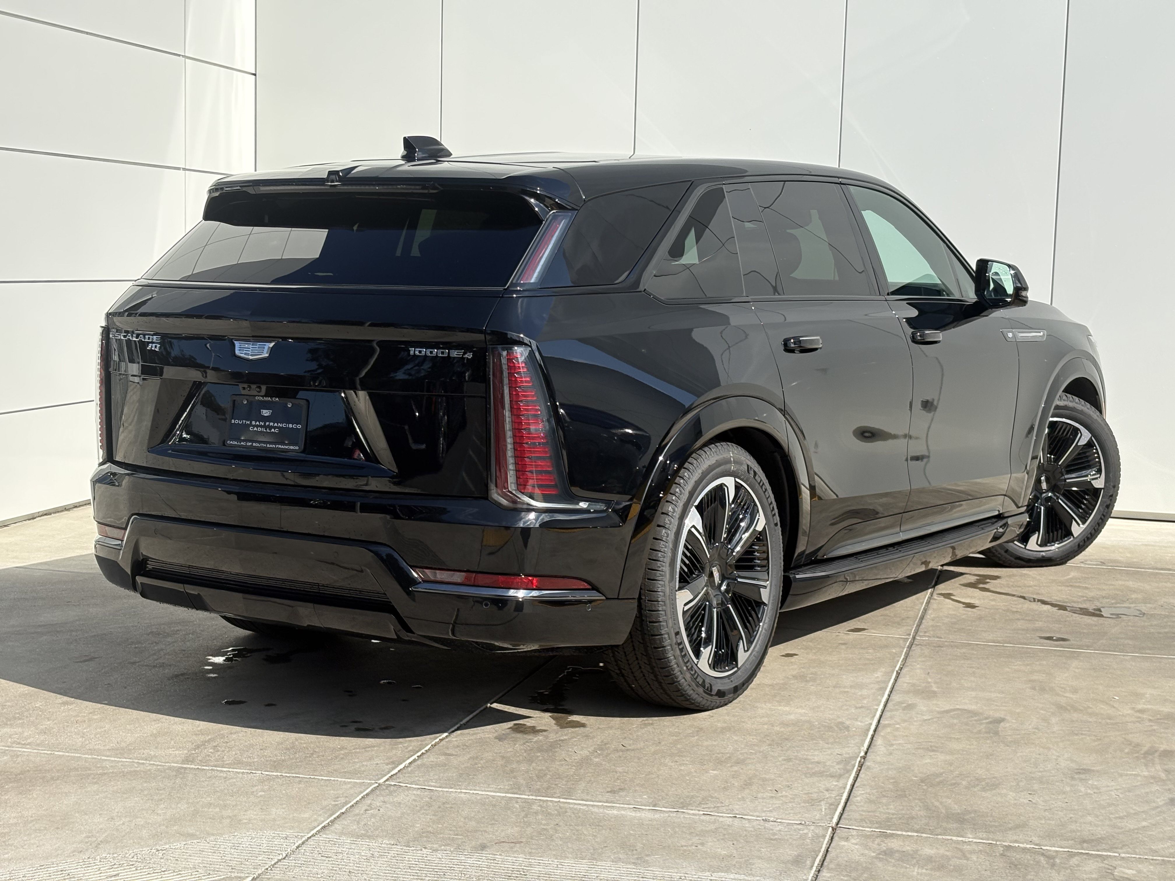New 2026 Cadillac Escalade IQ Sport 2 w/ LPO, Premium Carpet Package AWD/4WD image 7